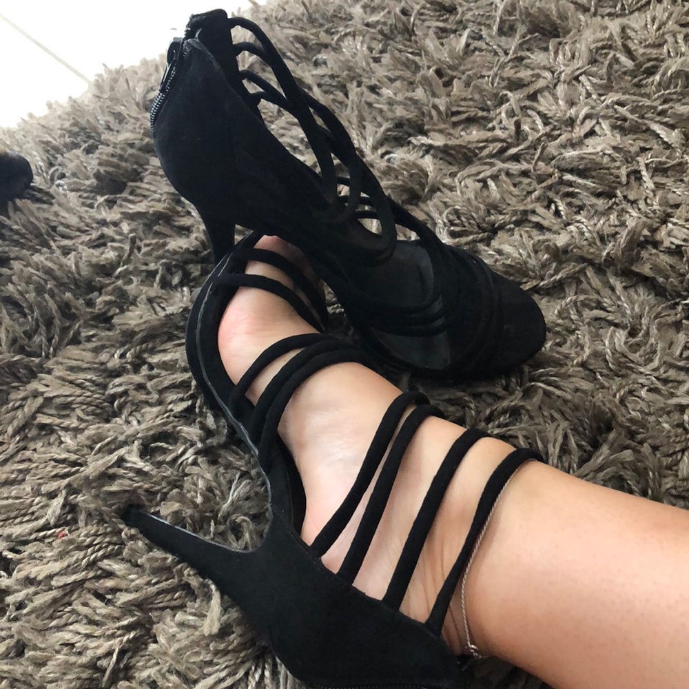 Black straps suede heels
